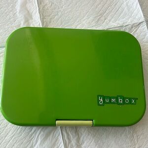 Yumbox green